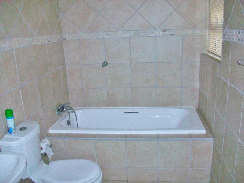 2 Bedroom Property for Sale in Hartenbos Central Western Cape